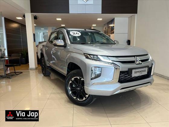 MITSUBISHI L200 TRITON 2.4 16V TURBO DIESEL SPORT HPE CD 4P 4X4 AUTOMÁTICO